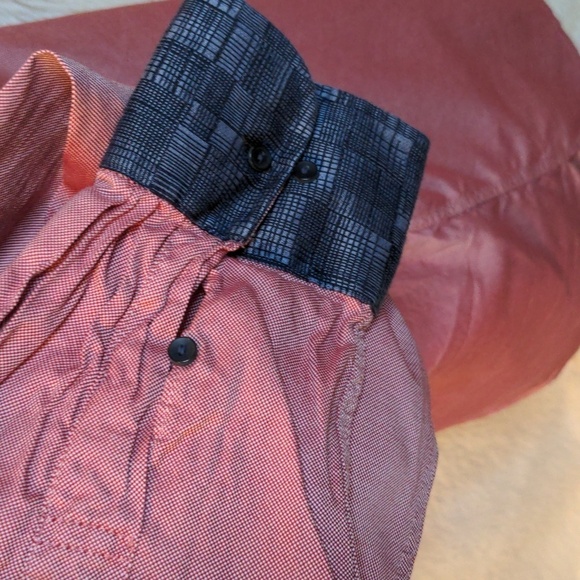 PRANDINA SEXY CUFF REVERSE COLOR BUTTON DOWN - Picture 3 of 10